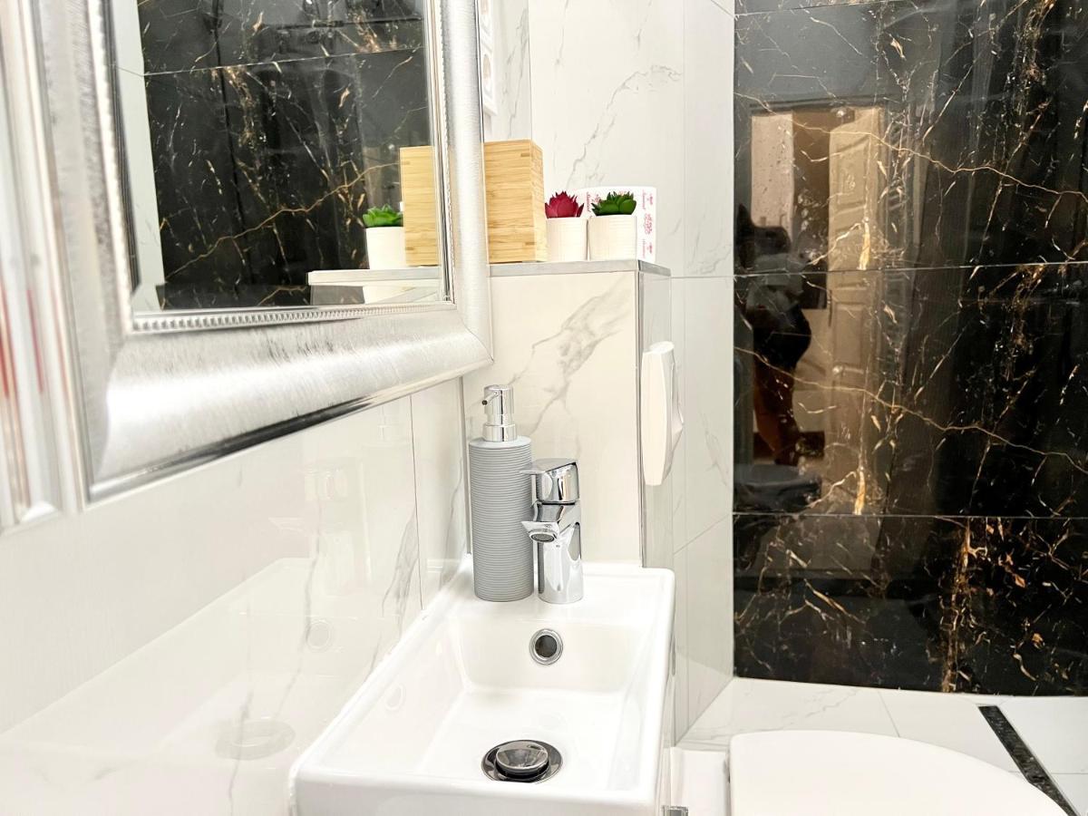N24 Apartments By Small Home Budapest Ngoại thất bức ảnh