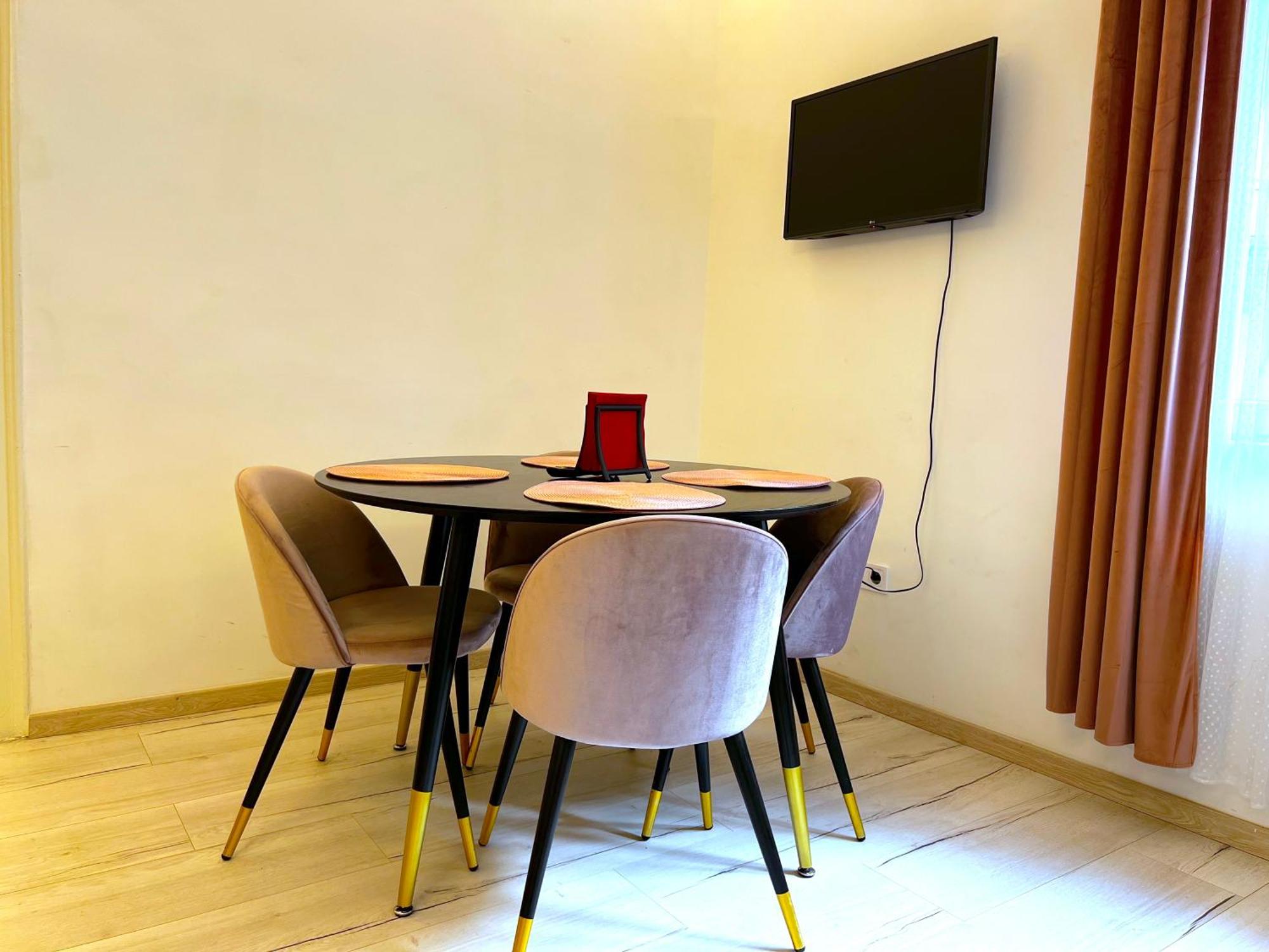N24 Apartments By Small Home Budapest Ngoại thất bức ảnh
